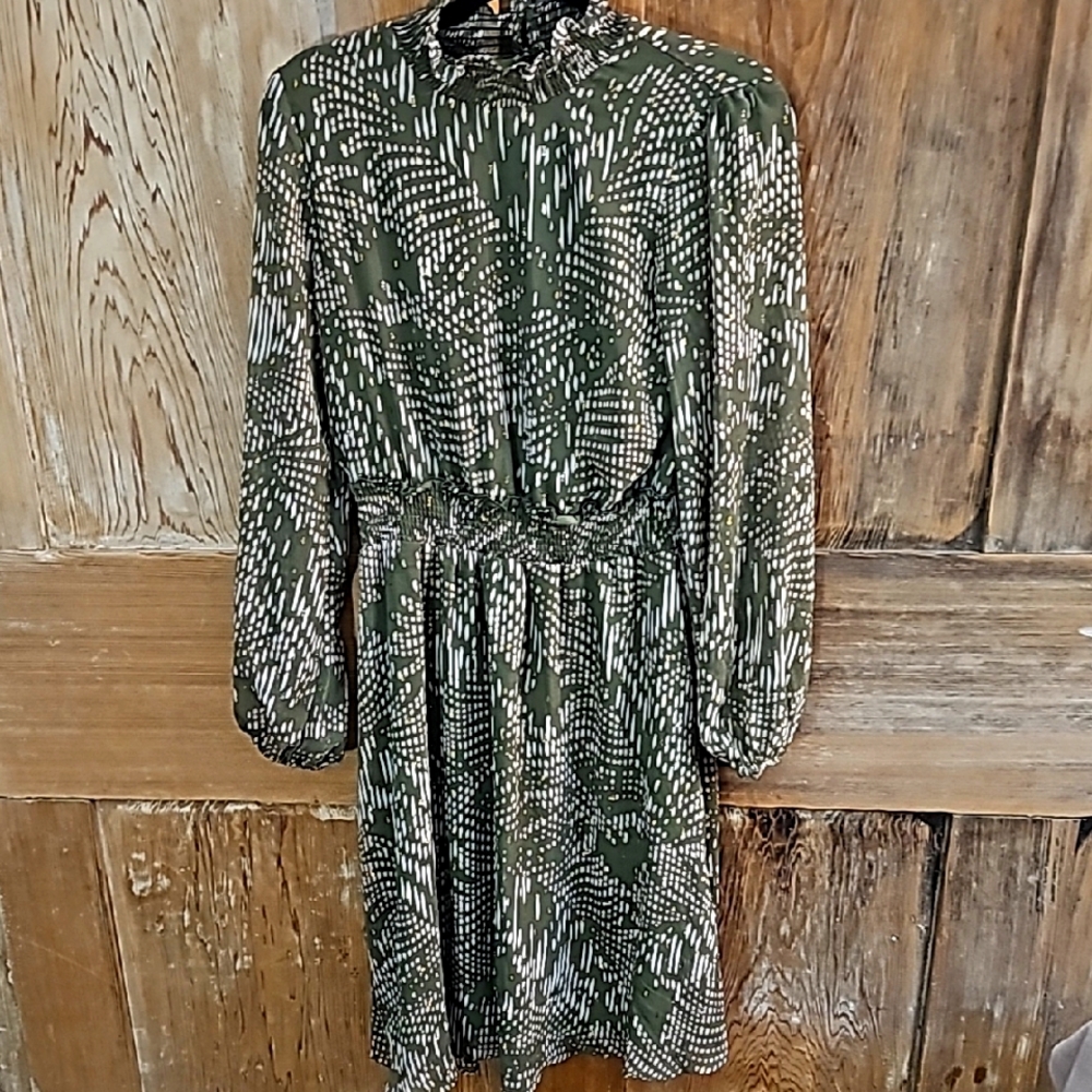 Elegant Green Patterned Dress